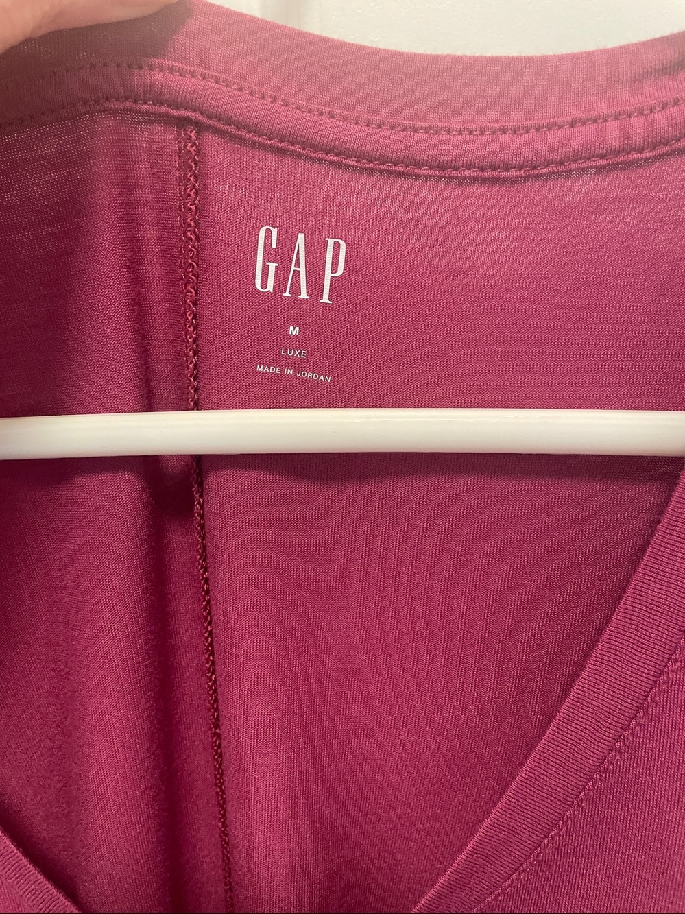 GAP Women's Scoop Neck Tank - Berry - Picture 3 of 4